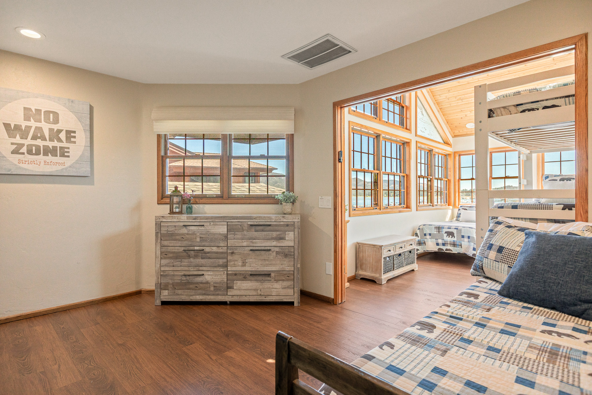 Lakehouse photo 43